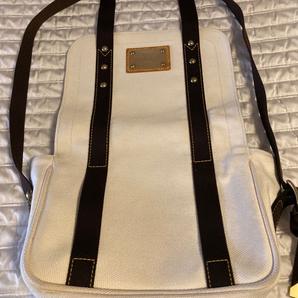 Authentic Louis Vuitton Antingua Buzas PM - Picture 3 of 5